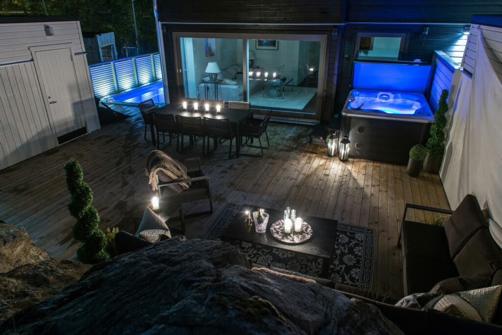 Romantic hot tub