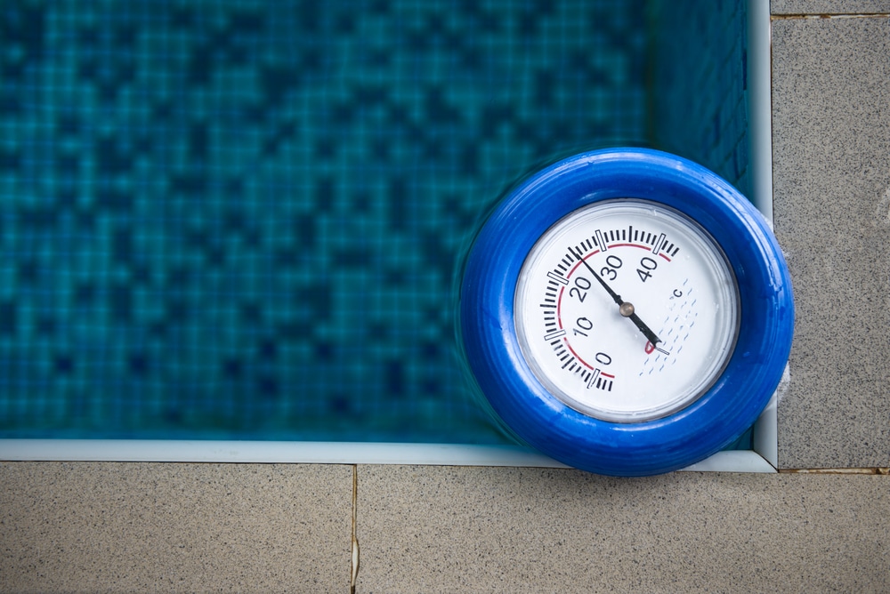 The pros and cons of swimming in cold water